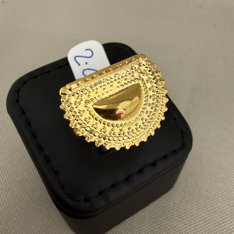 خاتم الصدفة عيار 21