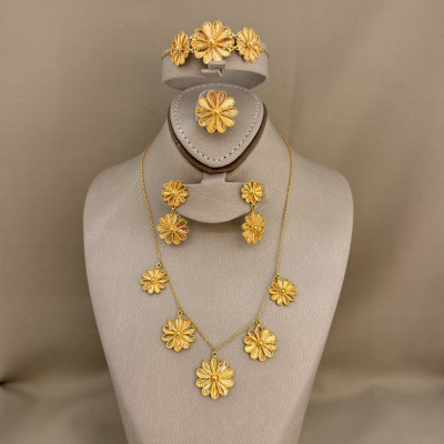 طقم الوردة الحديث عيار 21