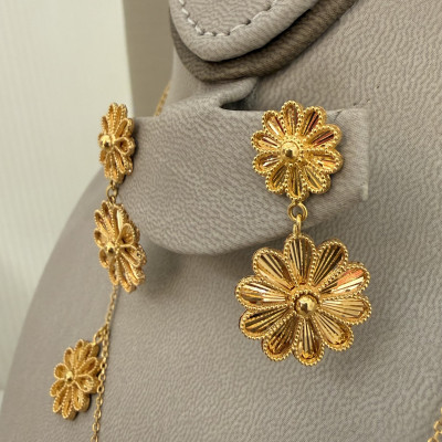 طقم الوردة الحديث عيار 21