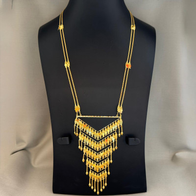 قلادة المرتعشة