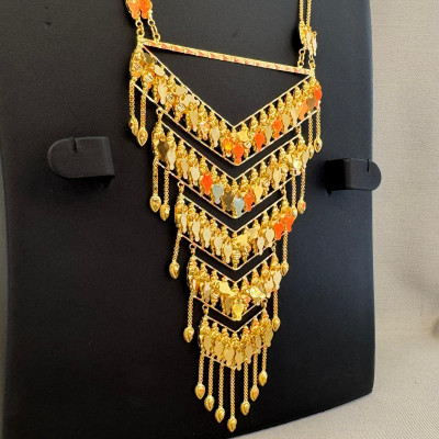 قلادة المرتعشة