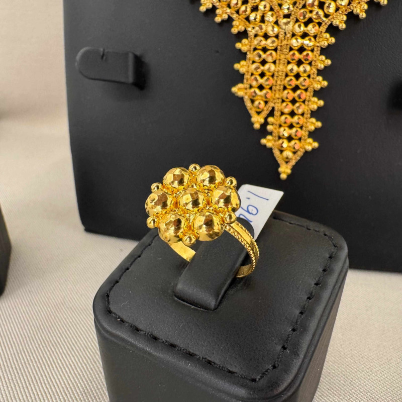 طقم حديث عيار 21