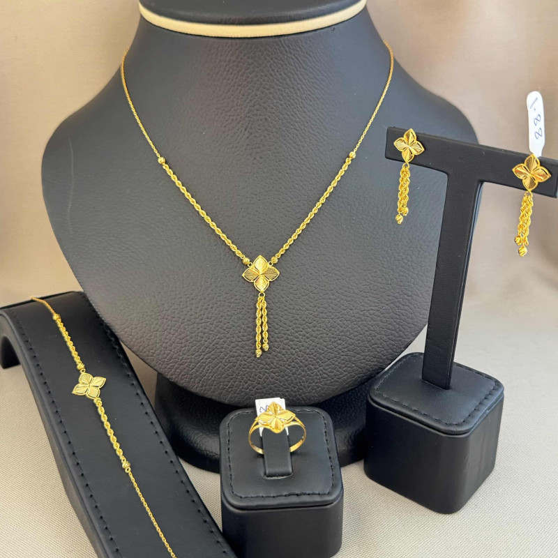 طقم روبيرتو كوين عيار21